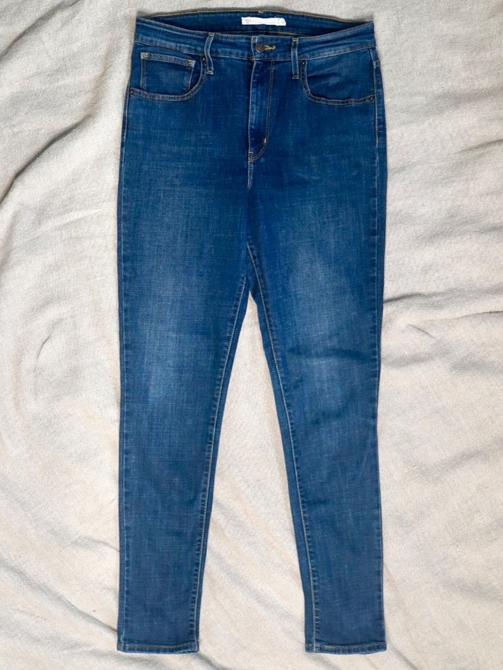 Levi's Women's 721 High Rise Skinny - Picture 3 of 6